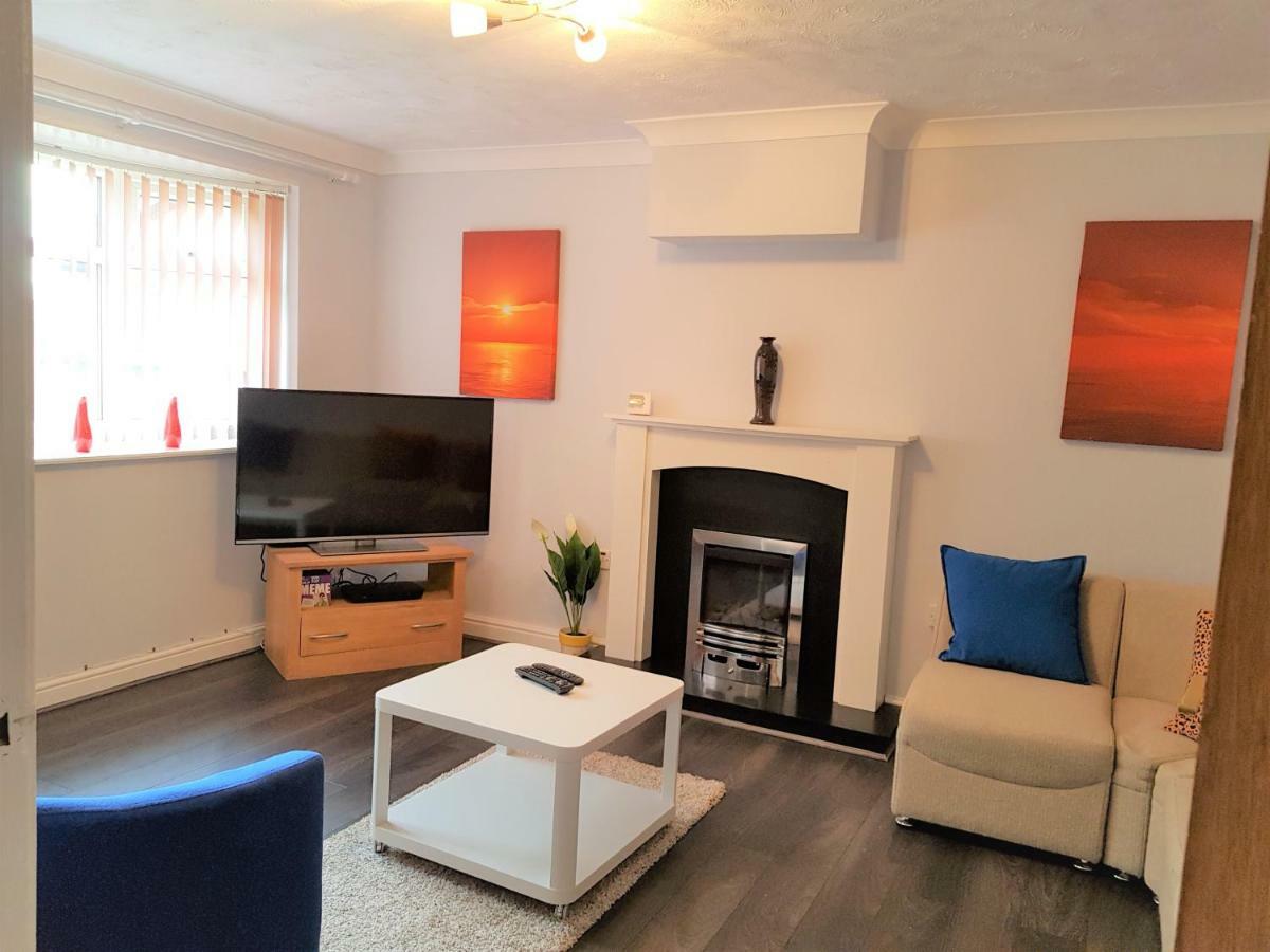 Penllech House - Huku Kwetu Notts - 3 Bedroom Spacious Lovely And Cosy With A Free Parking- Affordable And Suitable To Group Business Travellers 诺丁汉 外观 照片