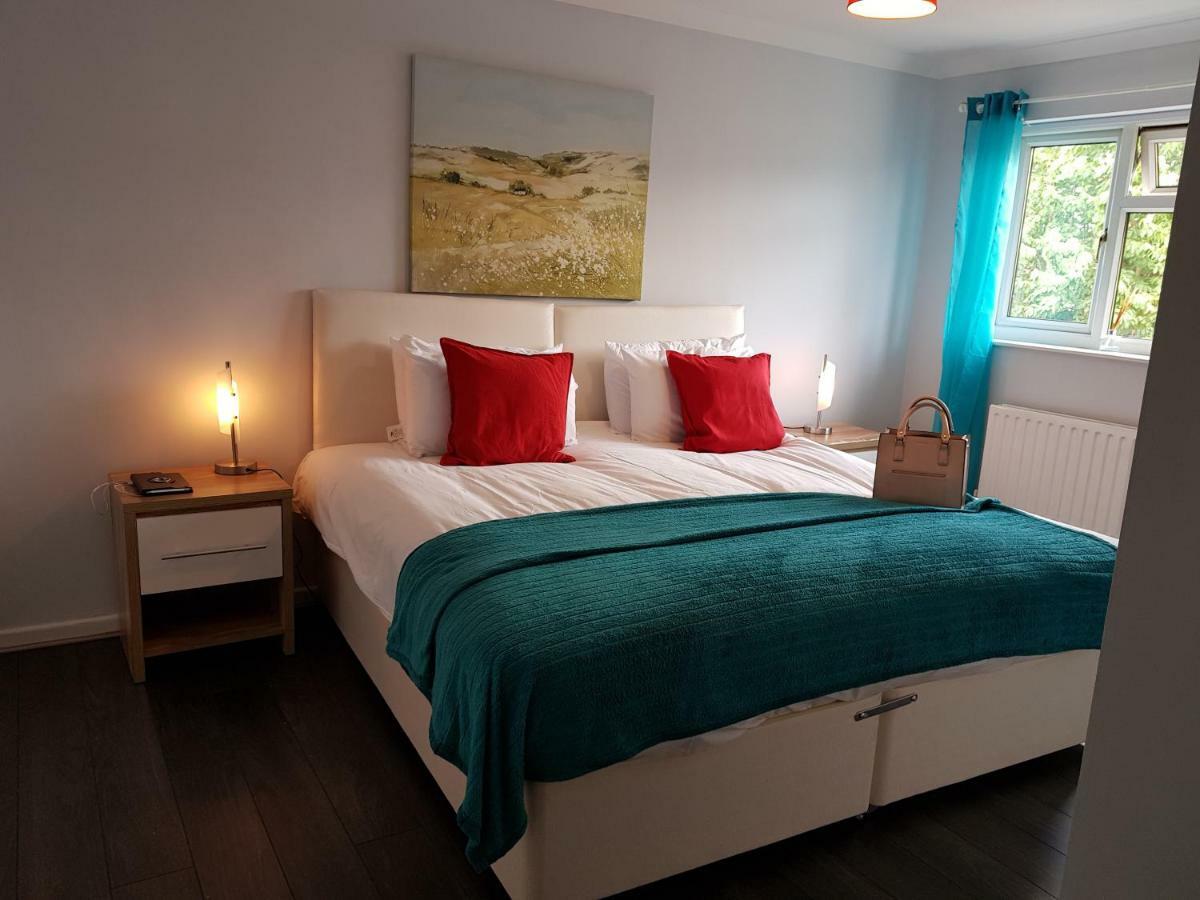 Penllech House - Huku Kwetu Notts - 3 Bedroom Spacious Lovely And Cosy With A Free Parking- Affordable And Suitable To Group Business Travellers 诺丁汉 外观 照片