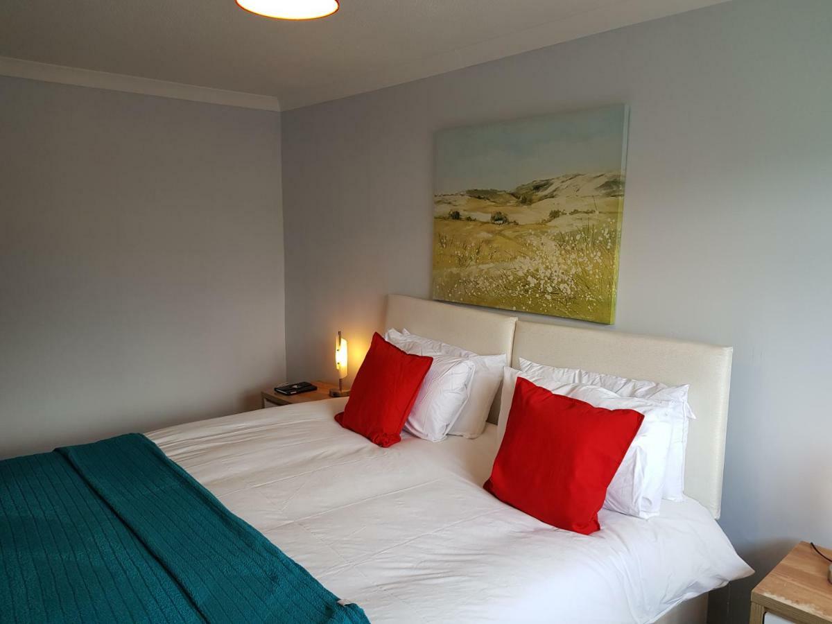 Penllech House - Huku Kwetu Notts - 3 Bedroom Spacious Lovely And Cosy With A Free Parking- Affordable And Suitable To Group Business Travellers 诺丁汉 外观 照片