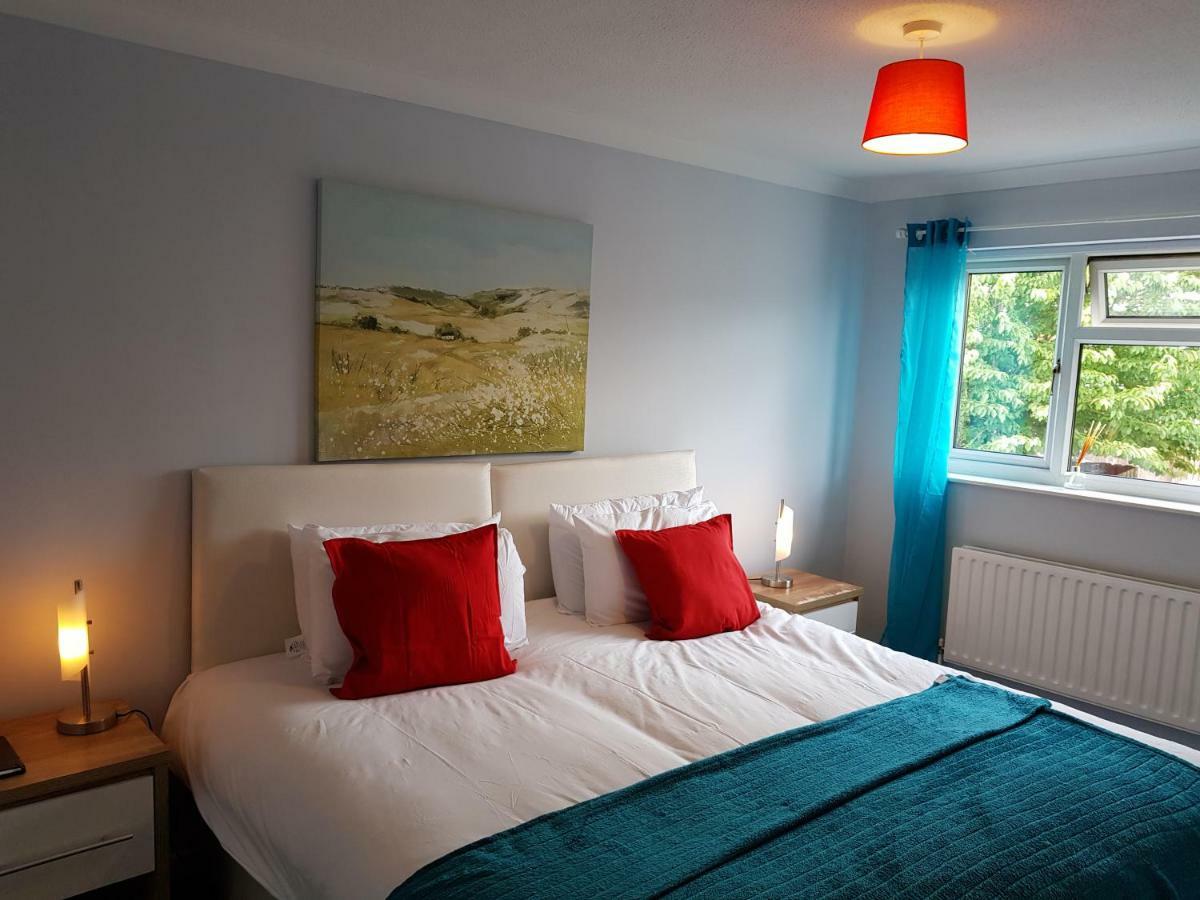 Penllech House - Huku Kwetu Notts - 3 Bedroom Spacious Lovely And Cosy With A Free Parking- Affordable And Suitable To Group Business Travellers 诺丁汉 外观 照片